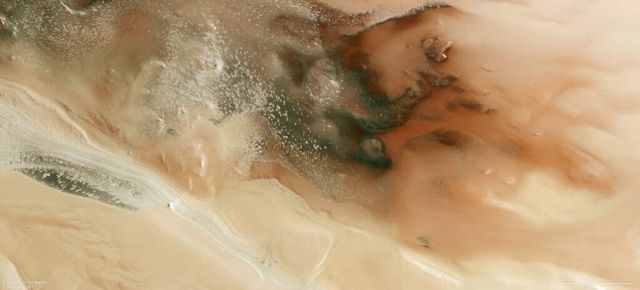 Cryptic Mars, a land shaped by ice