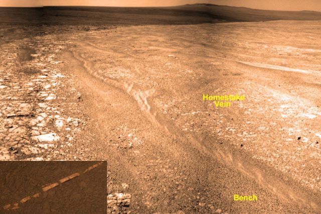 Unusual Vein of Deposited Rock on Mars