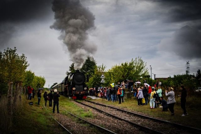 Should small poviats and 10,000 towns with old unused tracks recover rail passenger connections?
