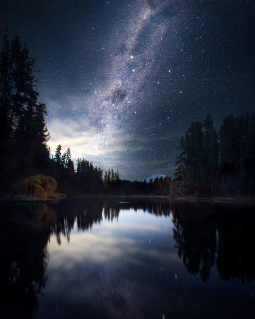 Tail of the Milky Way and its reflection in the lake 🇨🇱